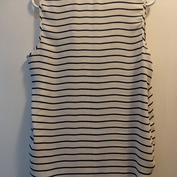 Black and white blouse size M, Danielrainn - Picture 6 of 6